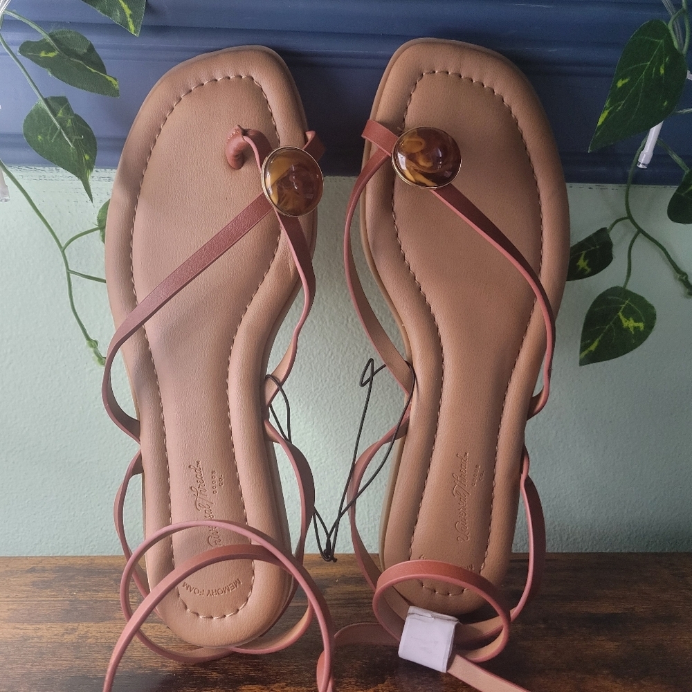 Universal Thread Gladiator Sandals Memory Foam Amber Stone Tan Womens 7 NWT - Picture 8 of 9